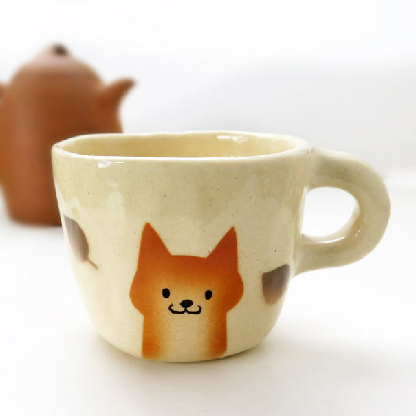 O Shiba Inu fica ainda mais irresistível como parte da decoração da casa. Vasos, pratos, bowls, xícaras e outras coisinhas lindas que fazem a gente abrir um sorrisão na hora!