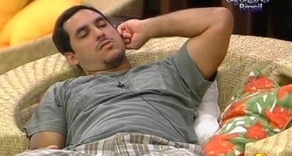 Felipe Cobra conseguiu a segunda maior rejeição da história, com 93% dos votos, enfrentando Alberto no BBB7