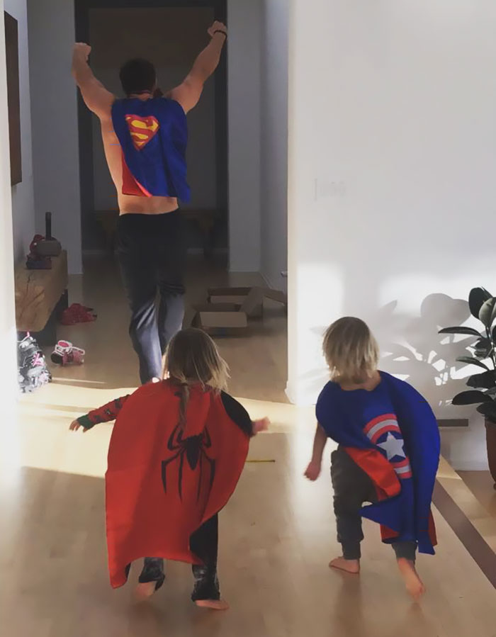 Chris Hemsworth anuncia pausa na carreira para cuidar dos filhos