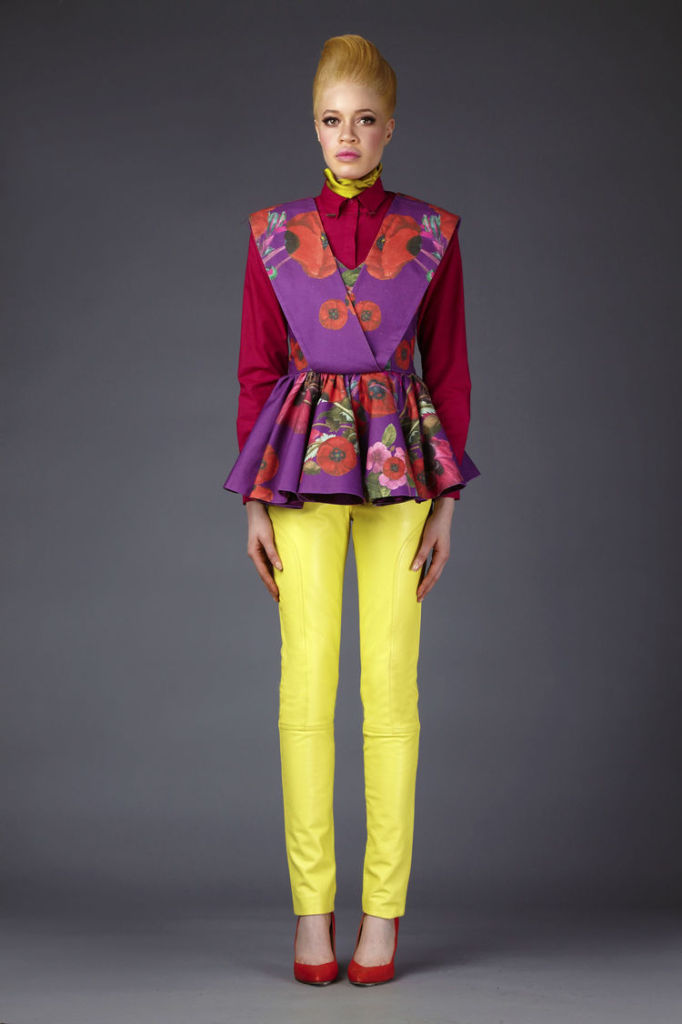 Essa é Diandra Forrest, modelo albina com descendência africana. Apesar do preconceito, Diandra se firmou como uma das maiores apostas do mundo da moda nos últimos anos. Apenas maravilhosa!