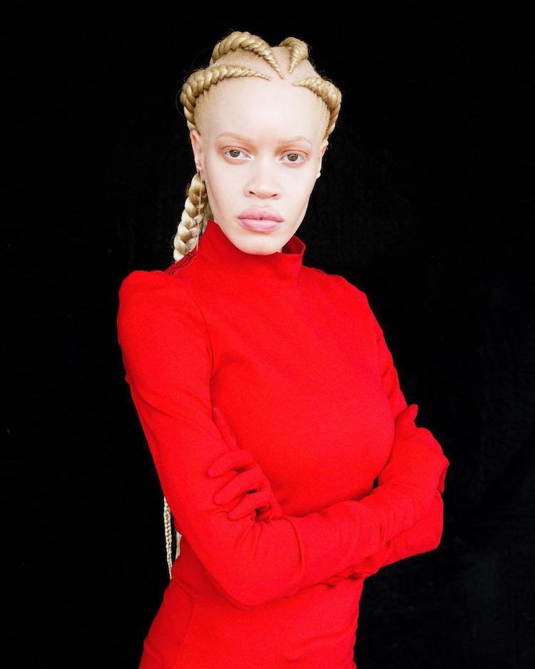 Essa é Diandra Forrest, modelo albina com descendência africana. Apesar do preconceito, Diandra se firmou como uma das maiores apostas do mundo da moda nos últimos anos. Apenas maravilhosa!