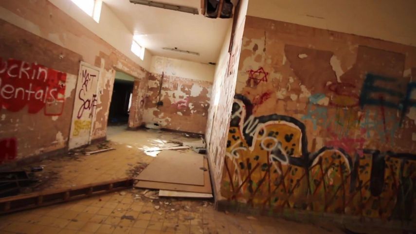 Uma filmagem incrível feita por um drone, na Inglaterra, mostrou como está por dentro o edifício que, por cerca de 150 anos, abrigou um hospital psiquiátrico que tinha 1500 pacientes, que foram lobotomizados