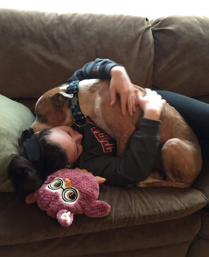 Kayla salvou o animal da eutanásia e ganhou um amor para a vida toda <3