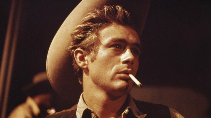 James Dean foi o único ator a ser indicado postumamente duas vezes. Por Vidas Amargas, em 1956, e por Assim Caminha a Humanidade, em 1957. Porém, ao contrário de Heath Ledger, que ganhou o Oscar póstumo, em 2009, James Dean nunca levou o prêmio.