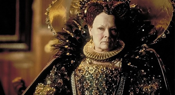 Em 1999, Judy Dench ganhou um Oscar por interpretar a rainha Elizabeth, em Shakespeare Apaixonado. Naquele mesmo ano, Cate Blanchett foi indicada a melhor atriz por Elizabeth. Foi a única vez na história em que duas atrizes foram indicadas por interpretar a mesma pessoa.