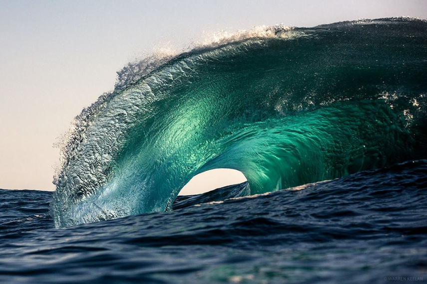 Warren Keelan é especialista em fotografar ondas 