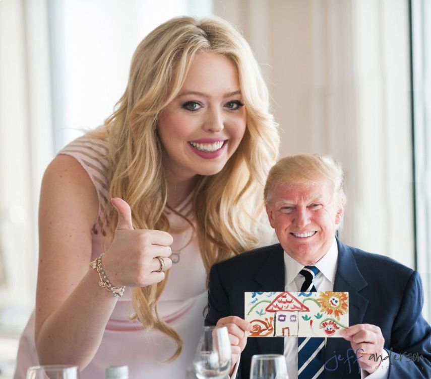 Montagens com miniaturas de Donald Trump viram febre