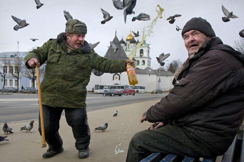 O fotógrafo Alexander Petrosyan passou alguns anos descobrindo e documentando as variadas camadas de São Petersburgo, na Rússia