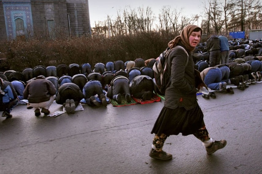 O fotógrafo Alexander Petrosyan passou alguns anos descobrindo e documentando as variadas camadas de São Petersburgo, na Rússia