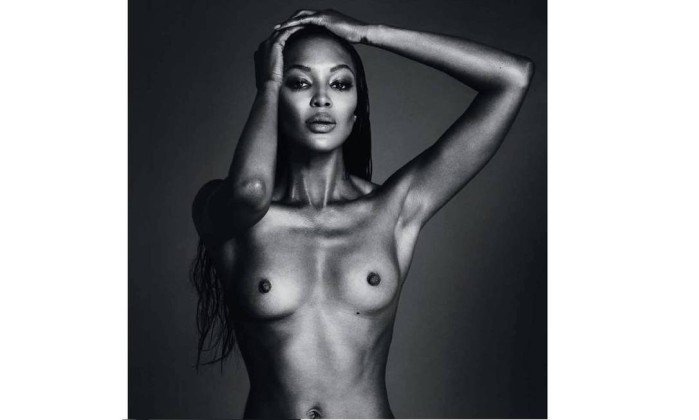 A modelo Naomi Campbell publicou foto no Instagram. 17 horas depois, a foto foi deletada pela rede social