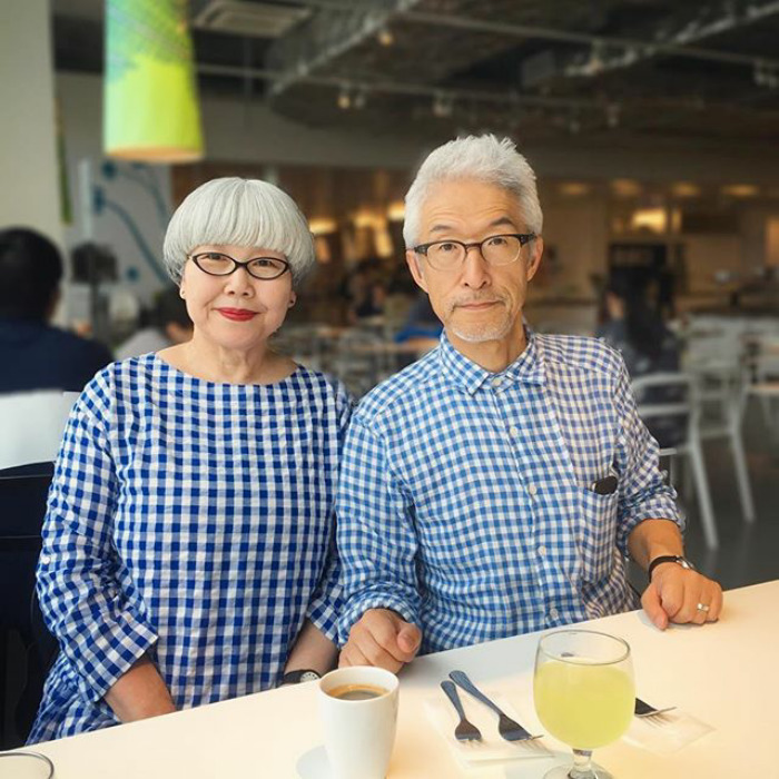 Juntos há 37 anos, os japoneses Bon e Pon provam que o amor pode se reinventar de muitas maneiras - a começar pelo guarda-roupa