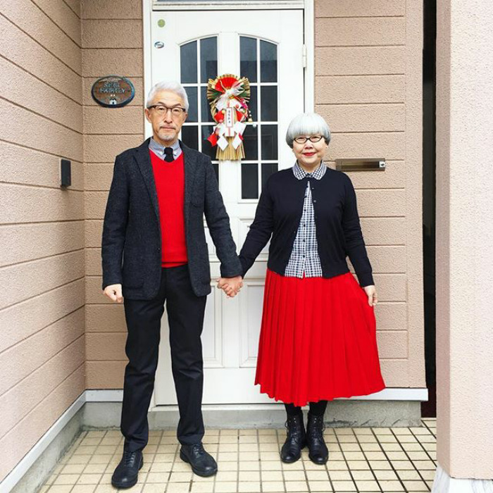 Juntos há 37 anos, os japoneses Bon e Pon provam que o amor pode se reinventar de muitas maneiras - a começar pelo guarda-roupa