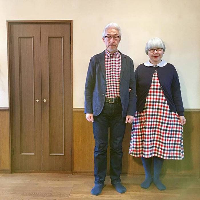 Juntos há 37 anos, os japoneses Bon e Pon provam que o amor pode se reinventar de muitas maneiras - a começar pelo guarda-roupa