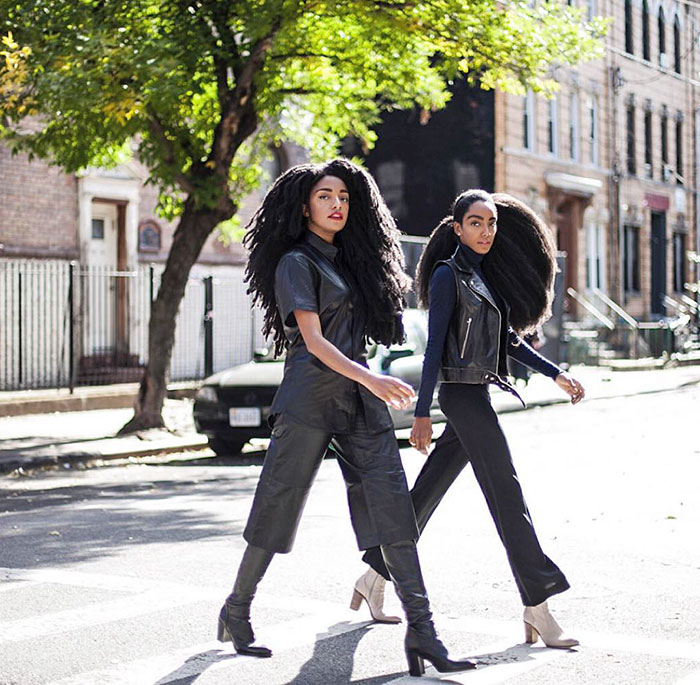 As irmãs gêmeas Cipriana Quann e TK Wonder querem empoderar mulheres negras 