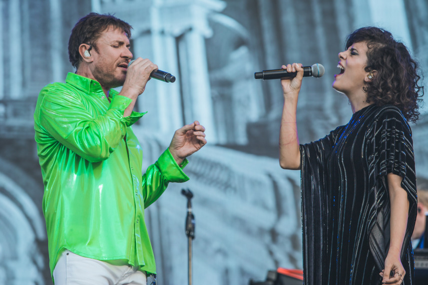 Elogiada por Perry Farrell, pai do festival, a brasileira fez um show lindo e fez participação no Duran Duran