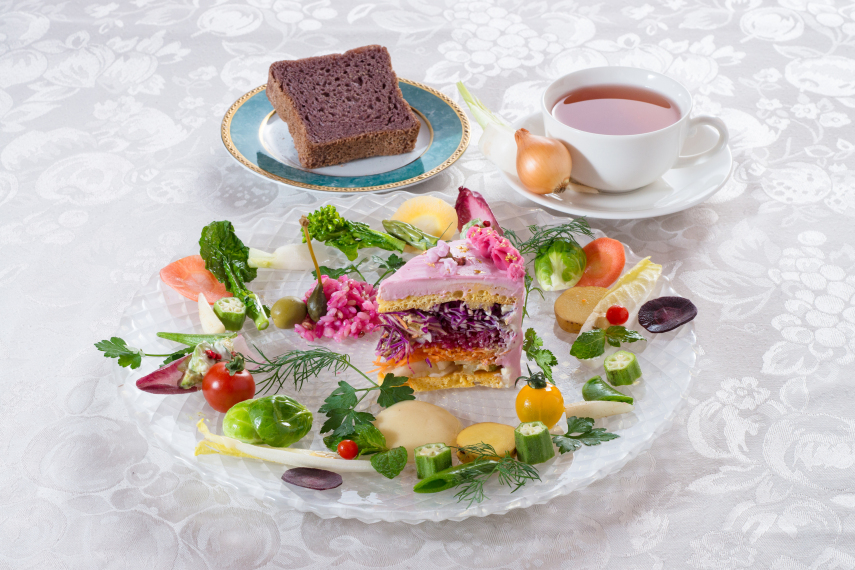 Chef japonesa cria saladas com aparência de doce