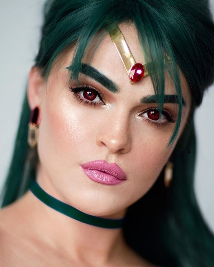 A absolutamente talentosa MUA Regina, conhecida como @picturresque no Instagram, transformou-se em cada um das personagens de Sailor Moon