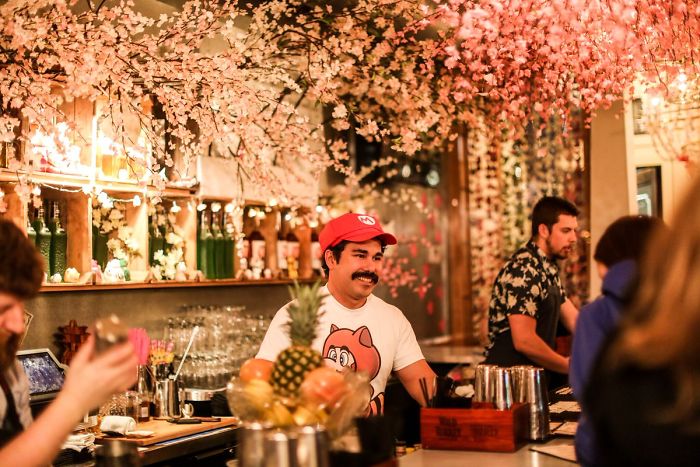 O bar foi idealizado e montado pela empresa The Drink Company e fica em Washington D.C, nos Estados Unidos