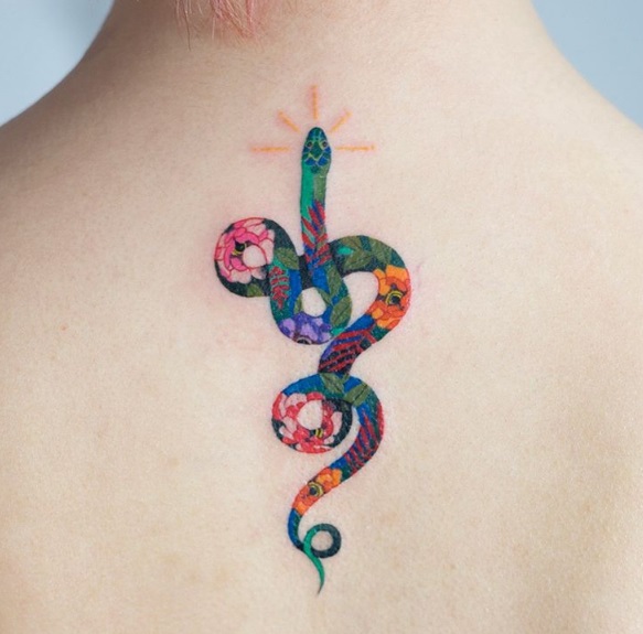  Siga @zihee_tattoo no Instagram