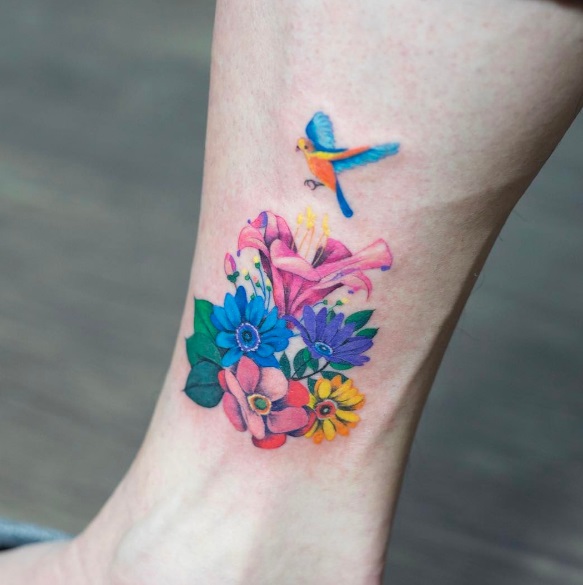  Siga @zihee_tattoo no Instagram