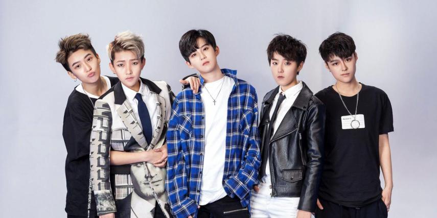 FFC-Acrush: boy band da China é formada por cinco garotas andróginas