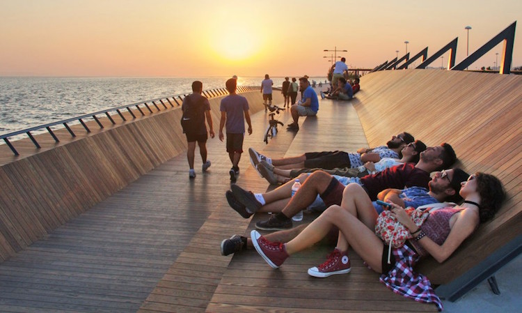 Passarela é perfeita para assistir ao pôr do sol