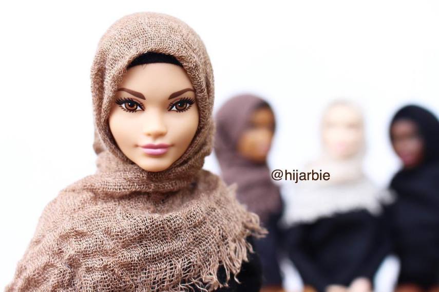Artista se inspira em muçulmanas e transforma Barbies em bonecas incríveis e estilosas