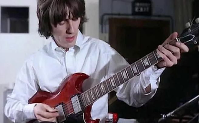 Valor: $570.000. Em 1964, tanto George Harrison quanto John Lennon usaram a guitarra durante a gravação do álbum 'Revolver'. Depois, Lennon a usou para gravar o álbum branco dos Fab Four. 