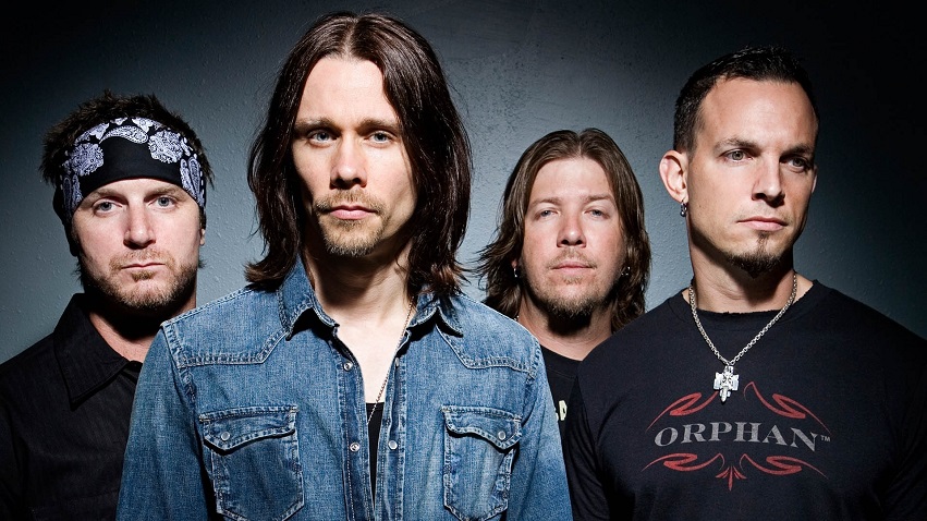 (Palco Mundo) - Formada por ex-integrantes do Creed e Mayfield Four, a banda é composta por Mark Tremonti (vocal/guitarra), Scott Phillips (bateria), Brian Marshall (baixo) e Myles Kennedy (vocal). A banda já se apresentou desde em pequenos clubes até em grandes arenas e festivais lotados.