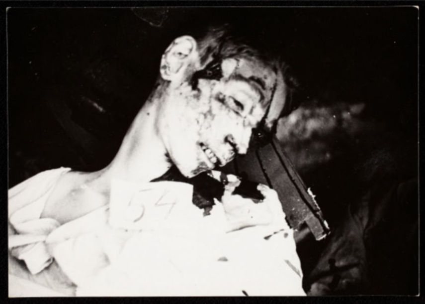 Fotógrafo e judeu, Henryk Ross enterrou suas fotos perto de sua casa em uma caixa, preservando provas dos crimes contra seu povo para as gerações futuras