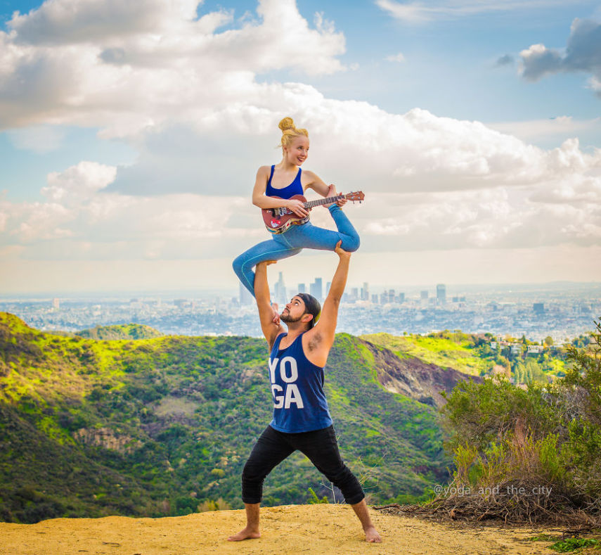 O fotógrafo Alexey Wind está fazendo sucesso no Instagram por conta de seu mais novo projeto, o Yoga and the City, em que fotografa pessoas fazendo yoga na rua, em diversas cidades do mundo