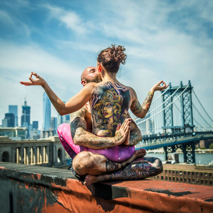 O fotógrafo Alexey Wind está fazendo sucesso no Instagram por conta de seu mais novo projeto, o Yoga and the City, em que fotografa pessoas fazendo yoga na rua, em diversas cidades do mundo