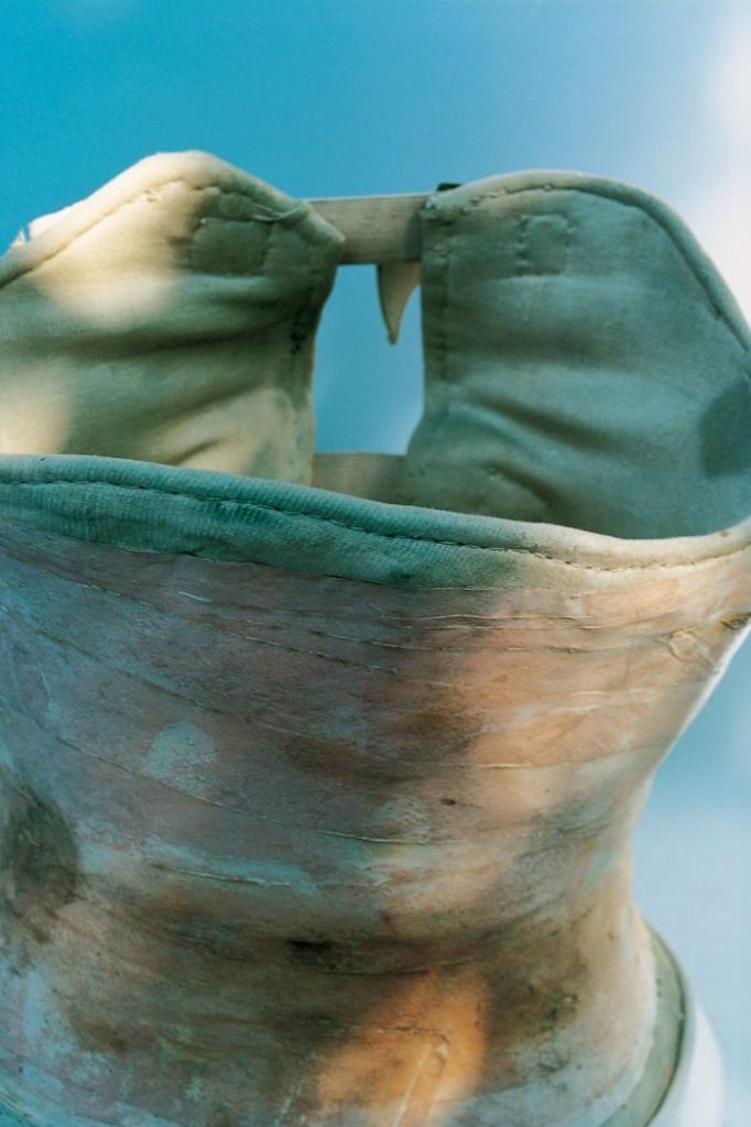 Com mais de 300 itens, armário de Frida Kahlo é tornado público