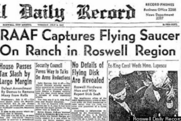  O Caso Roswell está relacionado a uma série de acontecimentos ocorridos em julho de 1947 no estado do Novo México, nos EUA. A versão oficial do governo relata que um balão de vigilância da Força Aérea dos Estados Unidos caiu num rancho na cidade de Roswell, mas muita gente levantou afirmações de que o objeto que caiu teria sido de uma nave alienígena.