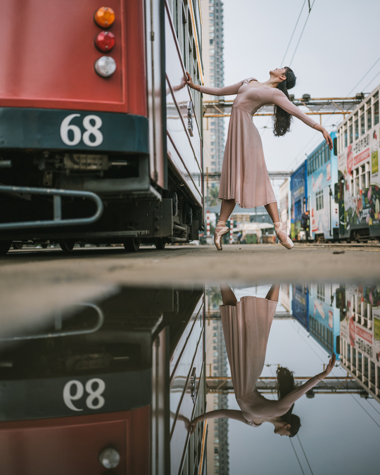 Fotógrafo leva bailarinas para as ruas em meio ao caos e às luzes da agitada cidade chinesa