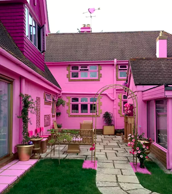 Casa tem seis cômodos e fica localizada em Essex, na Inglaterra 