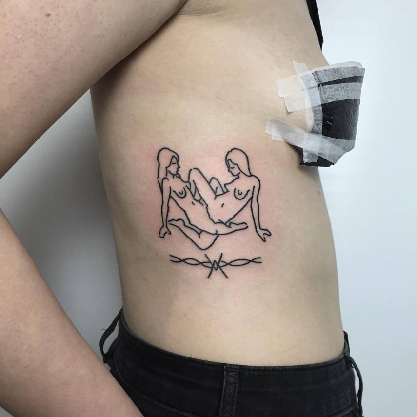 Arte do tatuador canadense mescla sensualidade e discrição na medida certa