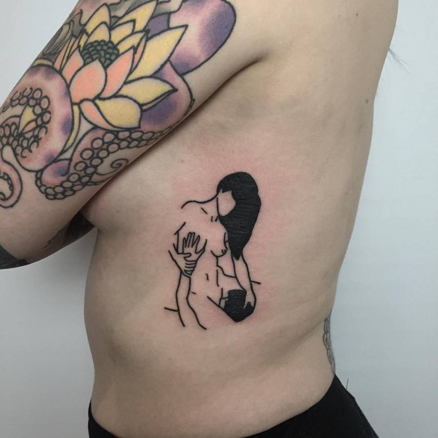 Arte do tatuador canadense mescla sensualidade e discrição na medida certa