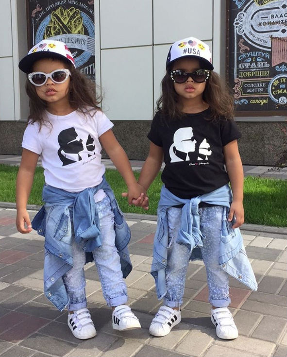As gêmeas e as roupas são tão fofas que o perfil delas na rede social já conta com mais de 110 mil seguidores.