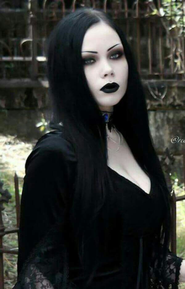 E dá-lhe tonalizante preto no cabelo, né, minha gente?