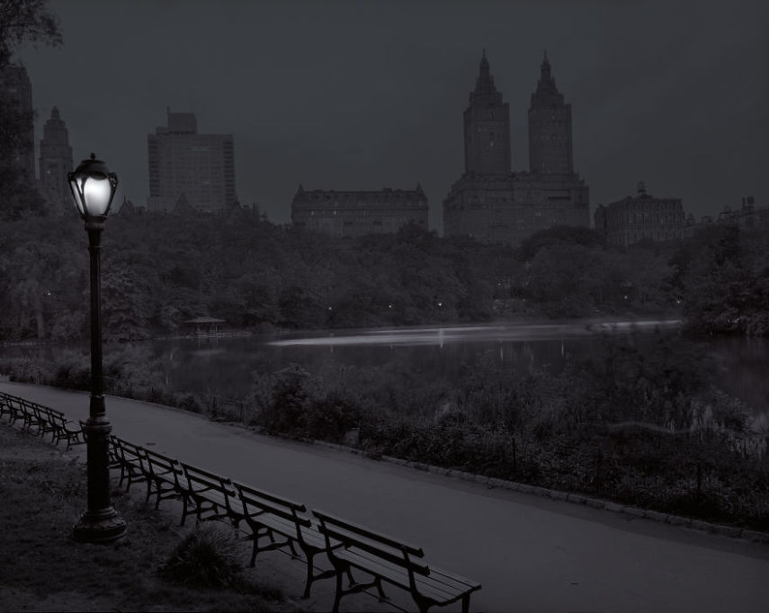 O fotógrafo Michael Massaia aproveitou noites e noites de insônia para capturar a essência do parque de Nova York, nos Estados Unidos, quando não havia ninguém nele