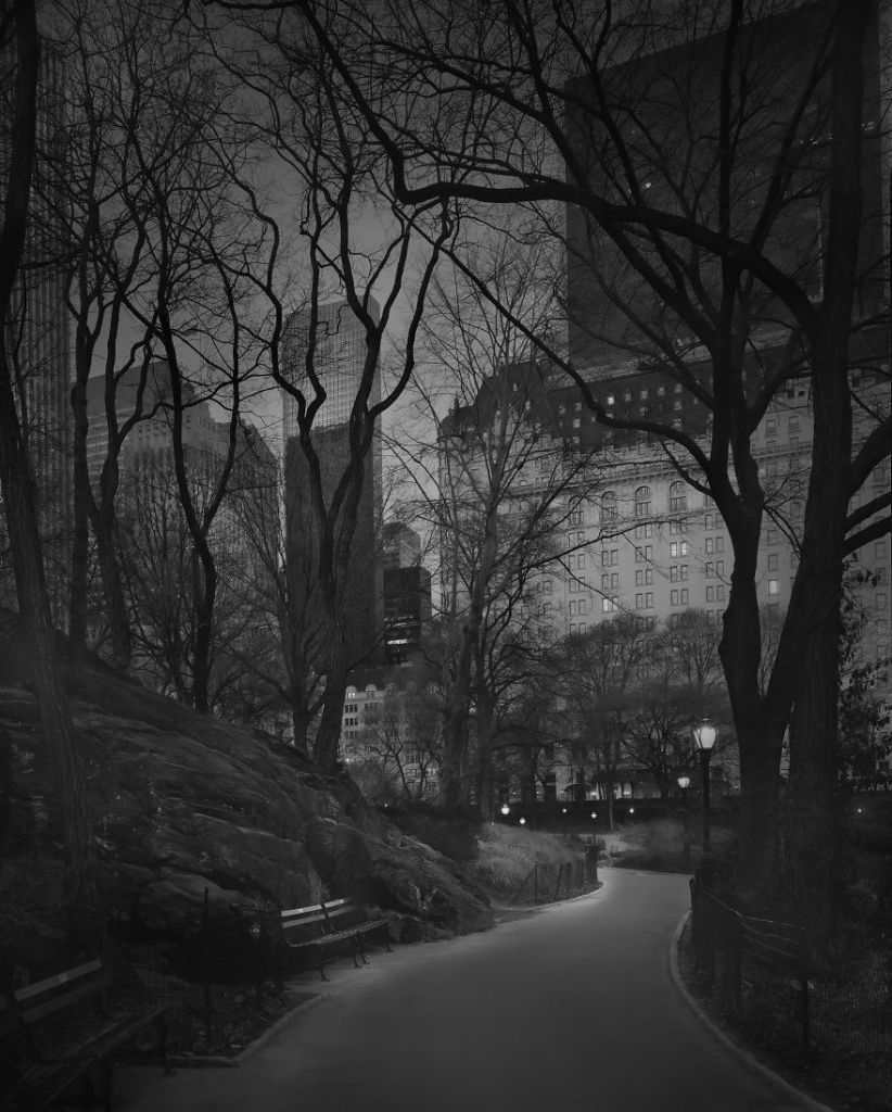 O fotógrafo Michael Massaia aproveitou noites e noites de insônia para capturar a essência do parque de Nova York, nos Estados Unidos, quando não havia ninguém nele