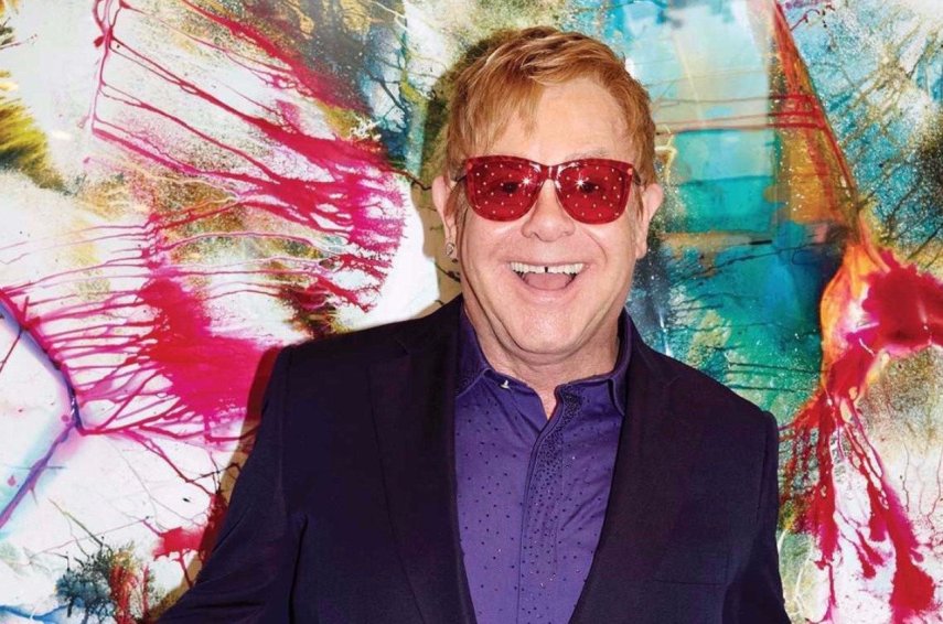 Elton John usou cocaína pela primeira vez em 1974 ao gravar seu oitavo álbum. “Eu sempre me senti como um outsider. E eu acho que é por isso que eu comecei a usar drogas, para ser parte de um gangue”, afirmou ele ao Telegraph. Após anos de toxicodependência, abuso de álcool, tentativas de suicídio e transtornos alimentares, em 1990, John finalmente limpou.