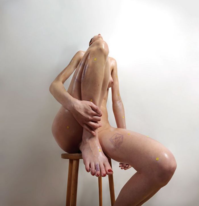 Roger Weiss lançou a série Human Dilatations, que reúne 250 fotos que mostram como o corpo feminino é fragmentado e se remonta a todo instante