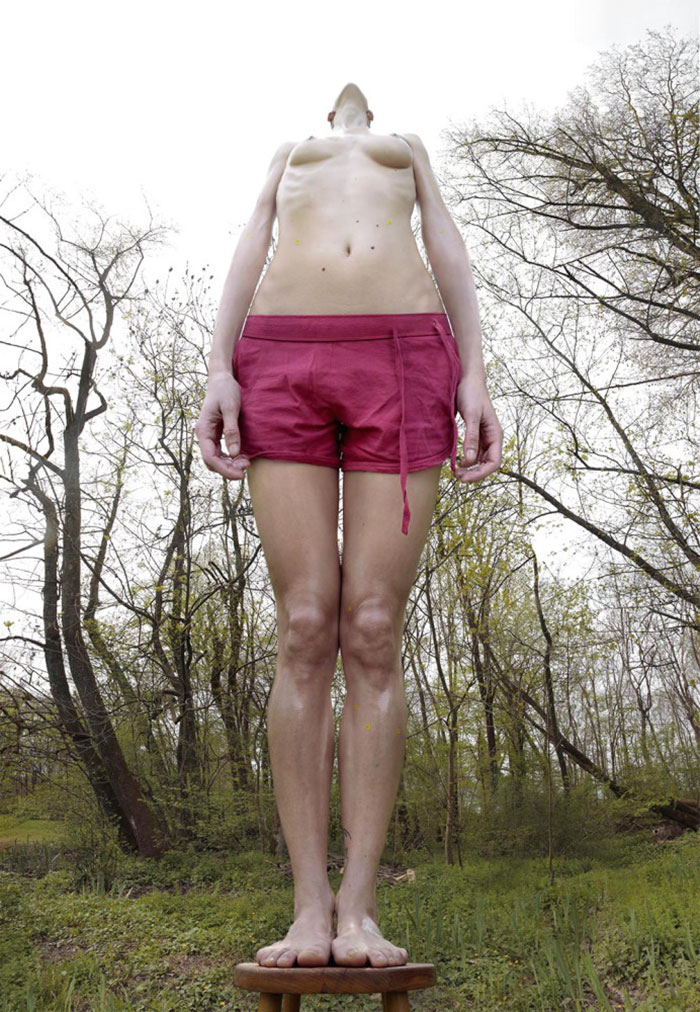 Roger Weiss lançou a série Human Dilatations, que reúne 250 fotos que mostram como o corpo feminino é fragmentado e se remonta a todo instante
