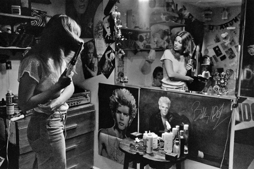 Antes de Joseph Szabo ser um fotógrafo renomado mundialmente, ele foi um professor de Ensino Médio na Malverne High School em Long Island, nos Estados Unidos e tirou mutias fotos dos jovens com quem conviveu