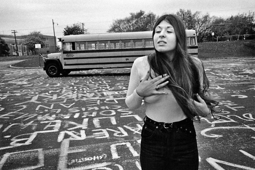 Antes de Joseph Szabo ser um fotógrafo renomado mundialmente, ele foi um professor de Ensino Médio na Malverne High School em Long Island, nos Estados Unidos e tirou mutias fotos dos jovens com quem conviveu