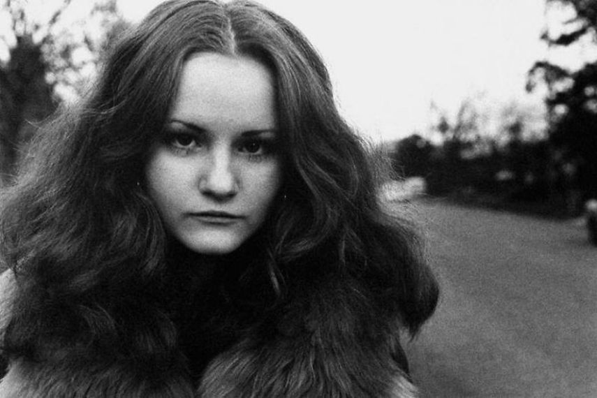 Antes de Joseph Szabo ser um fotógrafo renomado mundialmente, ele foi um professor de Ensino Médio na Malverne High School em Long Island, nos Estados Unidos e tirou mutias fotos dos jovens com quem conviveu