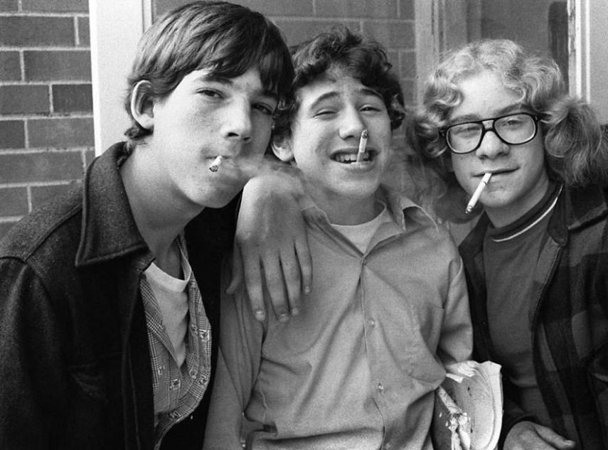 Antes de Joseph Szabo ser um fotógrafo renomado mundialmente, ele foi um professor de Ensino Médio na Malverne High School em Long Island, nos Estados Unidos e tirou mutias fotos dos jovens com quem conviveu