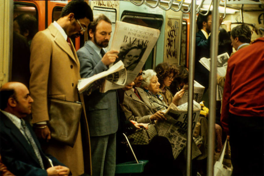 Durante o final dos anos 70 e início dos anos 80, o sistema de metrô de Nova York era um dos lugares mais perigosos que uma pessoa poderia estar na cidade. Sabendo disso, o fotógrafo suíço Willy Spiller estava lá e fez uma série de fotos que mostrar a atmosfera do lugar, que ficou conhecido como Hell On Wheels (Inferno Sobre Rodas)